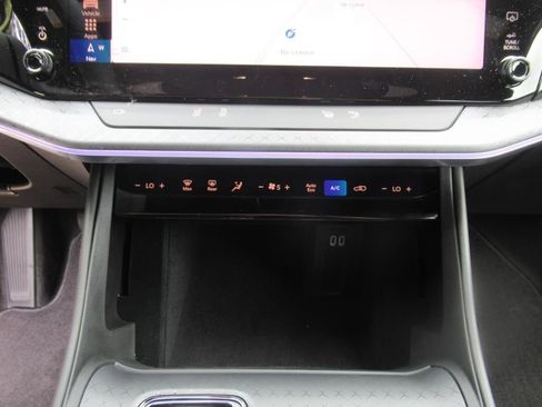 Used 2025 Jeep Wagoneer S Limited image 25