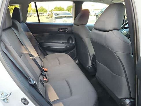 Certified 2025 Toyota Corolla Cross LE FWD image 17
