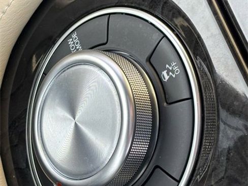 Used 2024 INFINITI QX80 Sensory w/ All-Season Package image 31