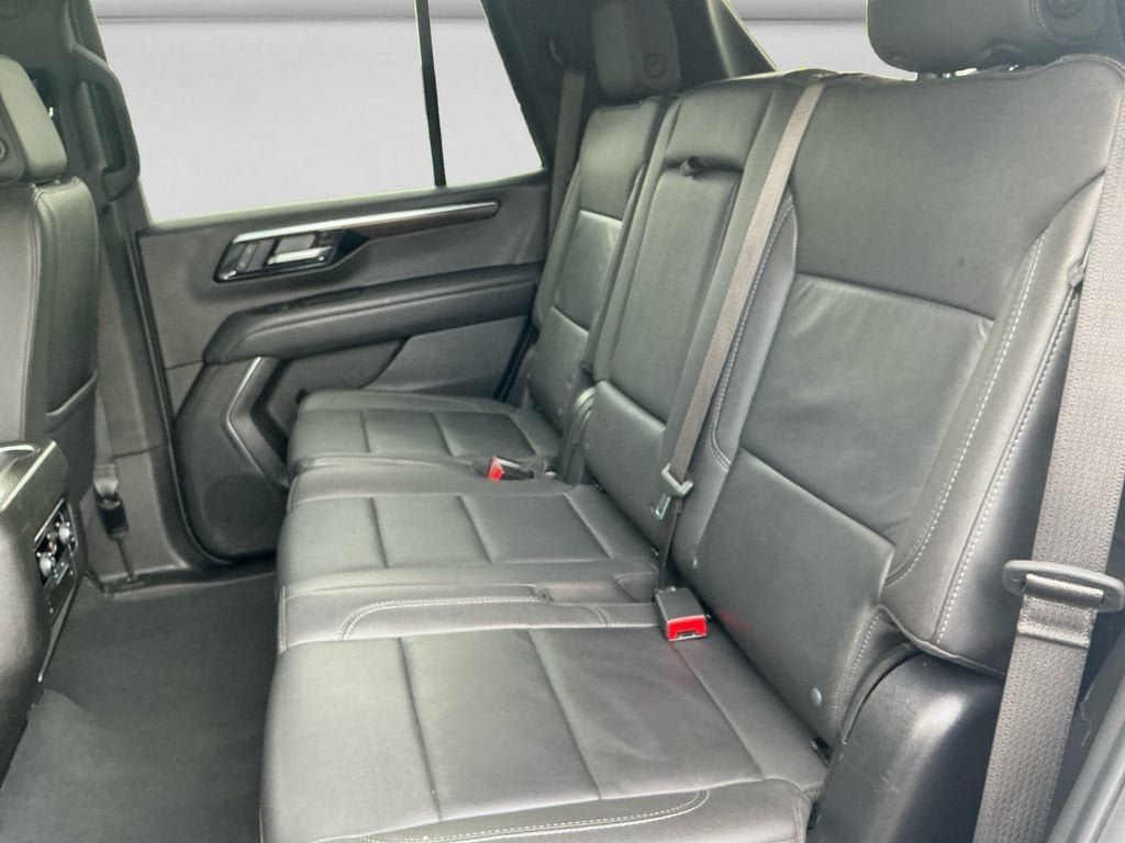 Used 2025 Chevrolet Tahoe LT AWD/4WD image 14