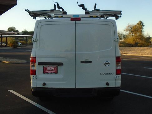 Used 2018 Nissan NV 2500 SV w/ Navigation Package image 4