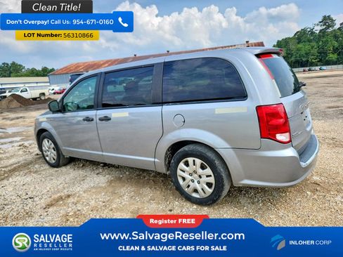 Used 2019 Dodge Grand Caravan SE FWD image 3
