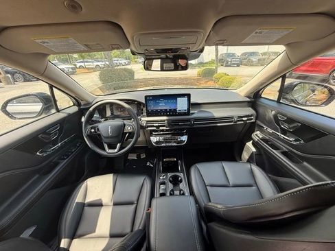 New 2025 Lincoln Corsair FWD image 5