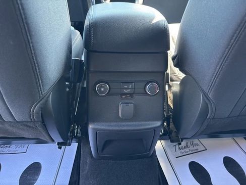 Used 2019 Ford Explorer XLT w/ Class III Trailer Tow Package AWD/4WD image 14