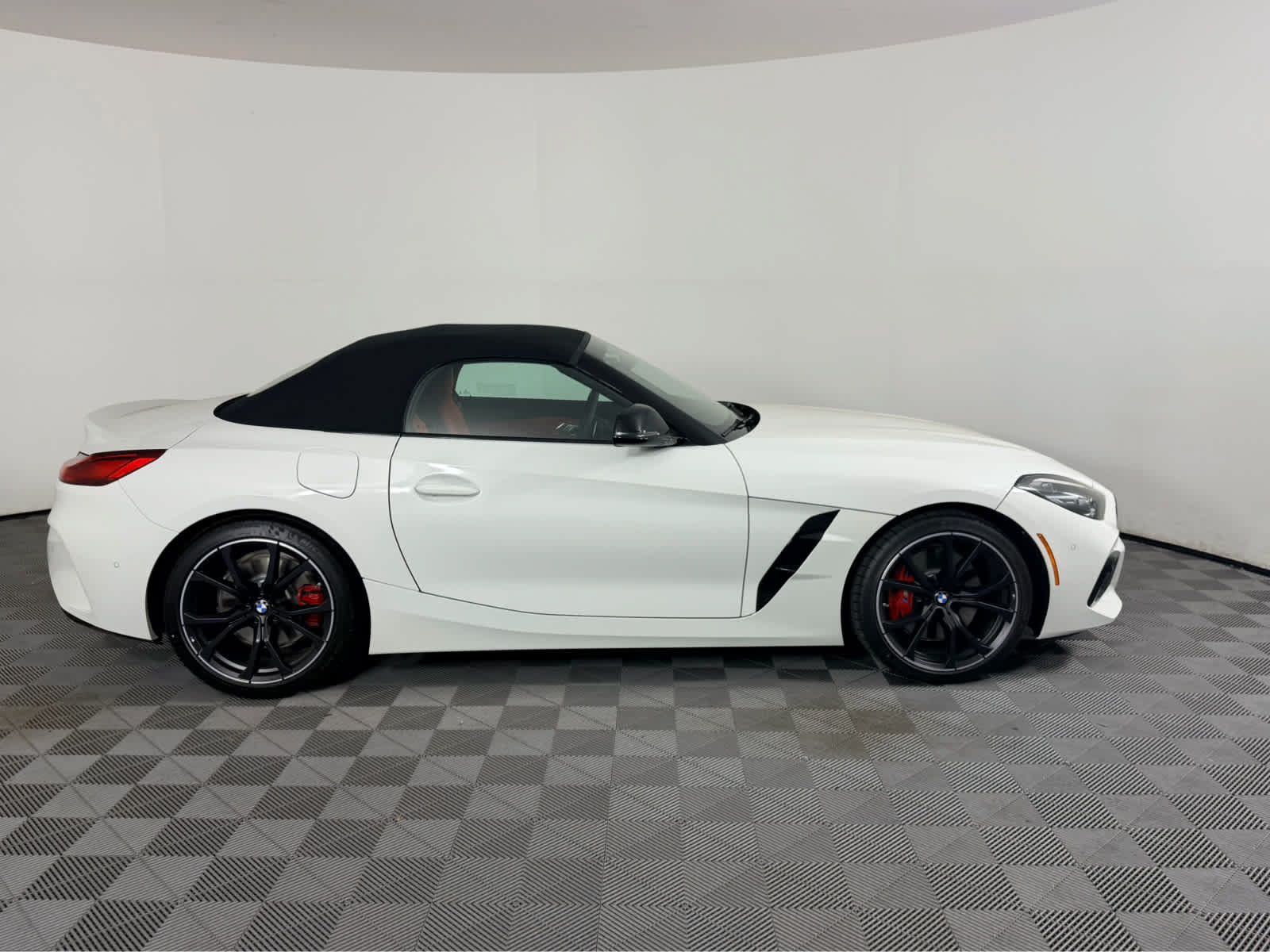 Used 2026 BMW Z4 sDrive30i w/ Premium Package RWD image 2