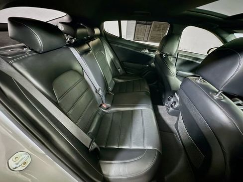 Used 2021 Kia Stinger GT2 image 29