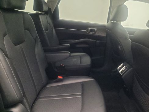 Used 2021 Kia Sorento EX w/ Panoramic Sunroof Package AWD/4WD image 19