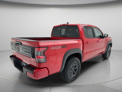 Used 2026 Nissan Frontier PRO-4X AWD/4WD image 5