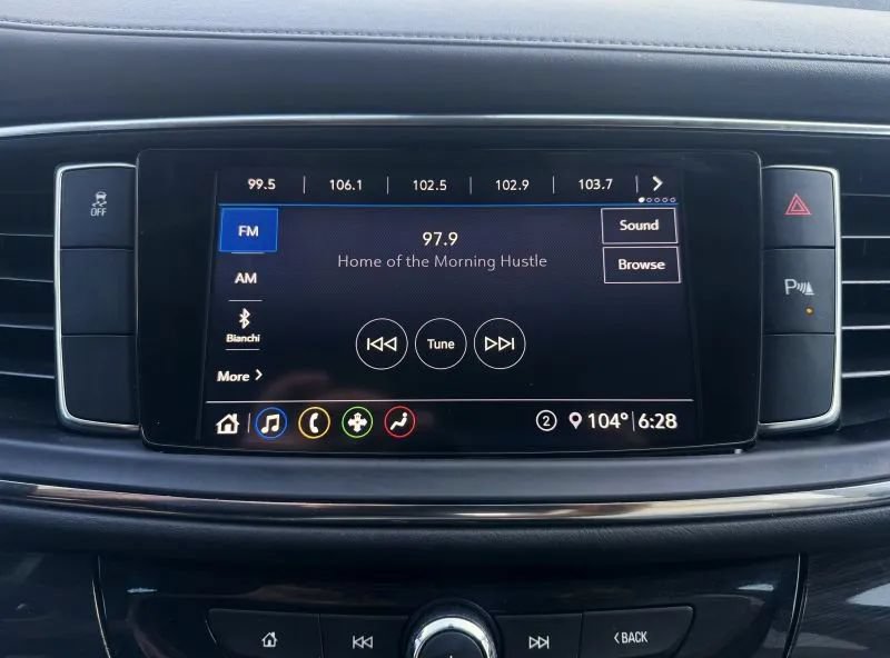Used 2021 Buick Enclave Essence FWD image 37