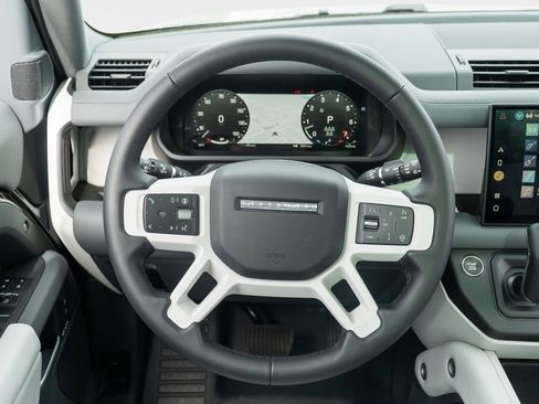 New 2025 Land Rover Defender 110 X-Dynamic SE image 13