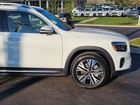 New 2026 Mercedes-Benz GLB 250 4MATIC image 5
