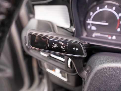 Used 2021 Lincoln Corsair AWD w/ Premium Package image 31