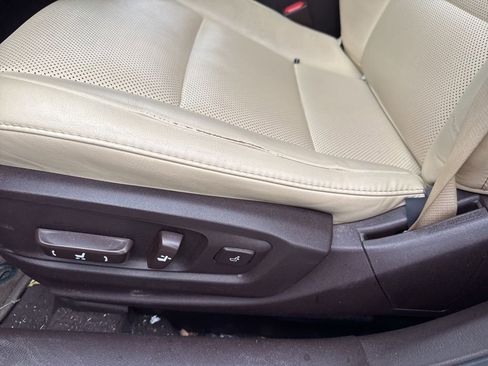 Used 2016 Lexus ES 350 w/ Navigation System Package image 13