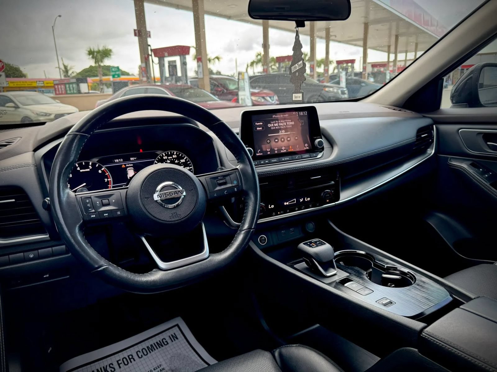 Used 2021 Nissan Rogue SV FWD image 15