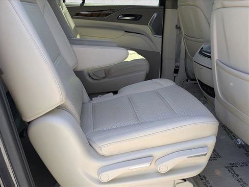 Used 2023 Cadillac Escalade ESV Sport Platinum w/ LPO, ONYX Package AWD/4WD image 22