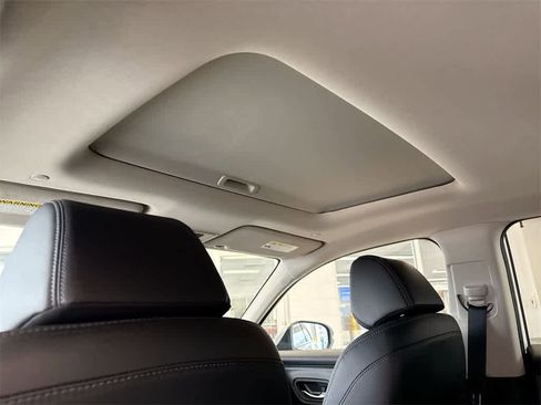 Certified 2024 Honda HR-V EX-L image 19