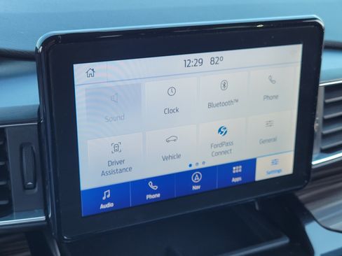 Used 2021 Ford Explorer Limited w/ Equipment Group 301A AWD/4WD image 20