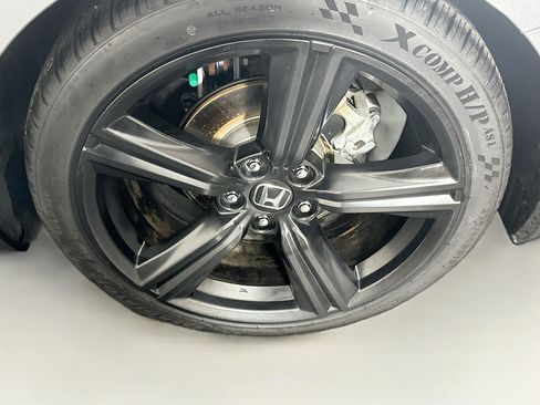 Used 2023 Honda Accord Sport image 11