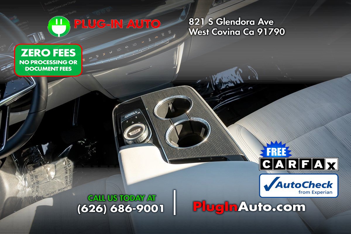 Used 2024 Cadillac Lyriq Luxury w/ LPO, Floor Liner Package RWD image 17