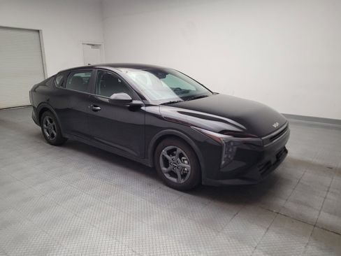 Used 2025 Kia K4 FWD image 11