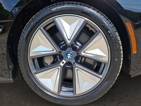 Used 2024 BMW i4 eDrive35 w/ Convenience Package RWD image 9