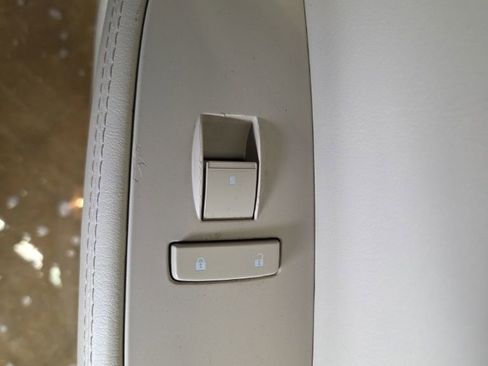 Used 2006 Cadillac DTS Base w/ Sun And Sound Package image 22