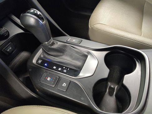 Used 2015 Hyundai Santa Fe Limited w/ Option Group 04 FWD image 26