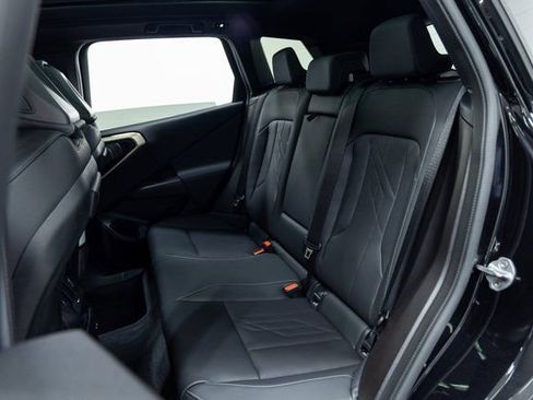 Used 2025 BMW X3 xDrive30i w/ Premium Package image 23