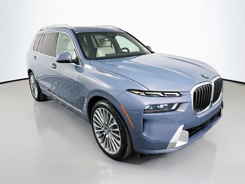 New 2026 BMW X7 xDrive40i image 3