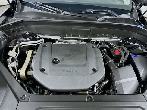 Used 2024 Volvo XC90 B6 Plus image 36