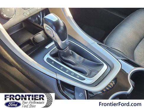 Used 2016 Ford Fusion SE w/ Equipment Group 202A image 26