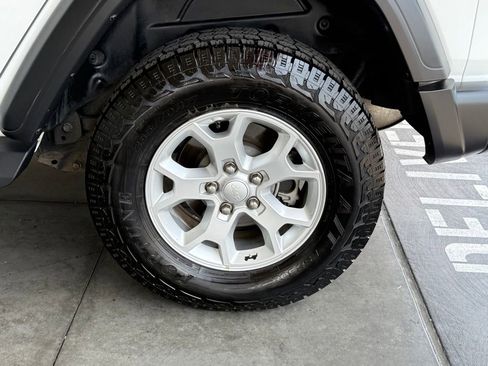 Certified 2021 Jeep Wrangler Unlimited Islander image 12