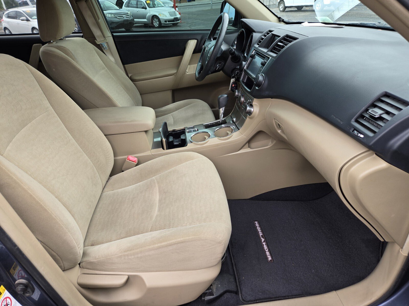 Used 2013 Toyota Highlander Plus FWD image 13