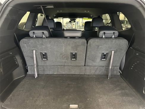 Used 2025 Buick Enclave Preferred image 17