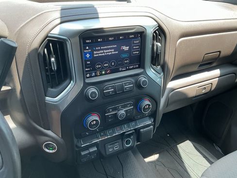 Used 2021 Chevrolet Silverado 1500 LT w/ Convenience Package II AWD/4WD image 9