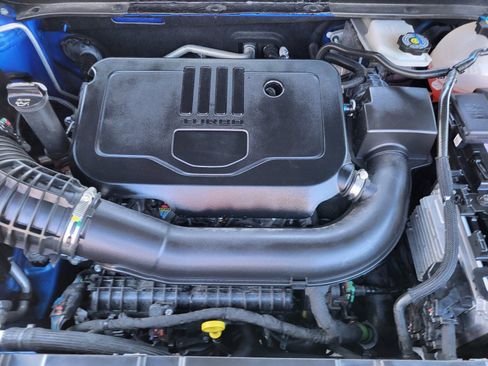 Used 2025 Chevrolet Blazer LT FWD image 31