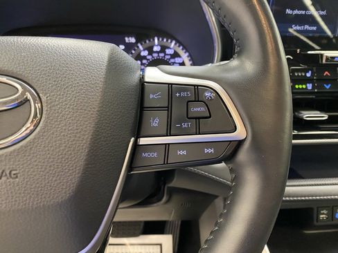 Used 2022 Toyota Highlander Platinum image 21