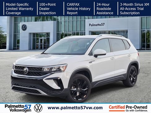 Certified 2022 Volkswagen Taos SE image 1