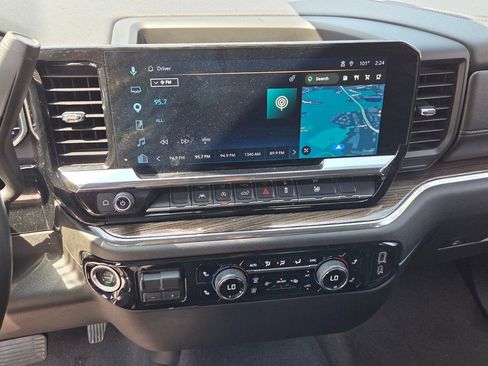 Used 2025 Chevrolet Silverado 1500 LT image 17