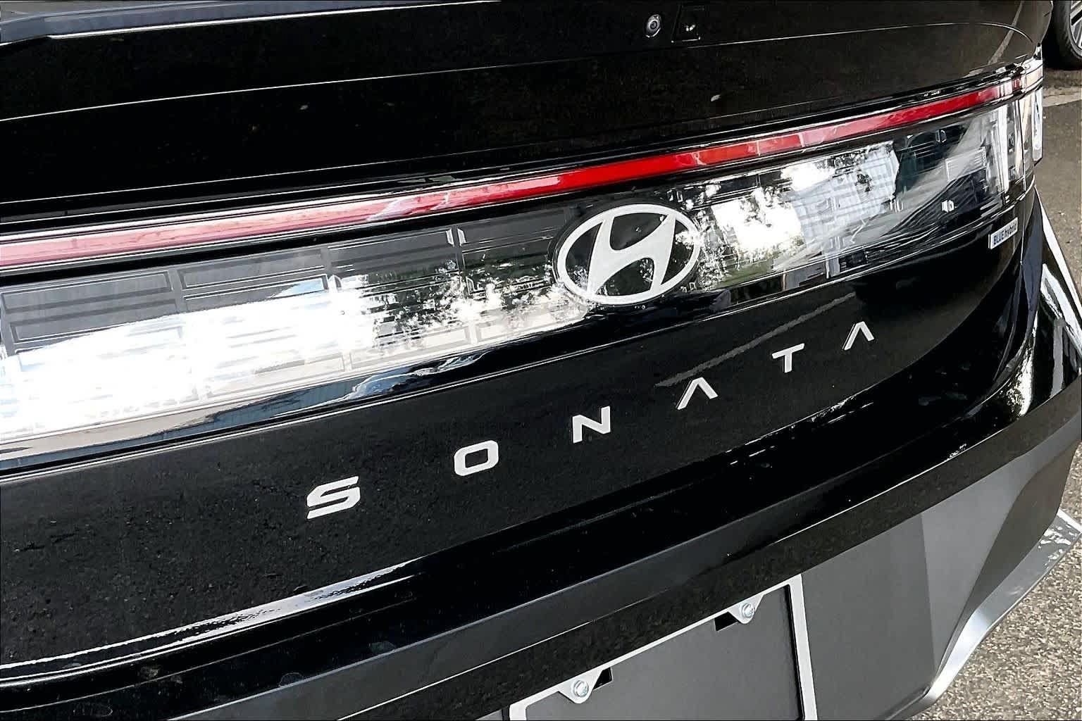 Certified 2026 Hyundai Sonata Blue FWD image 10