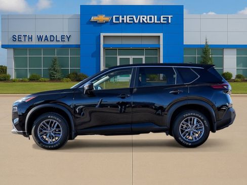 Used 2023 Nissan Rogue S image 4