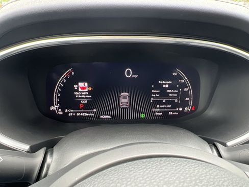 Used 2025 Acura MDX SH-AWD w/ Technology Package image 18