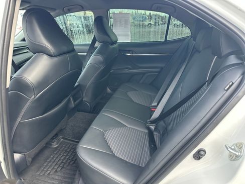 Used 2023 Toyota Camry SE image 11