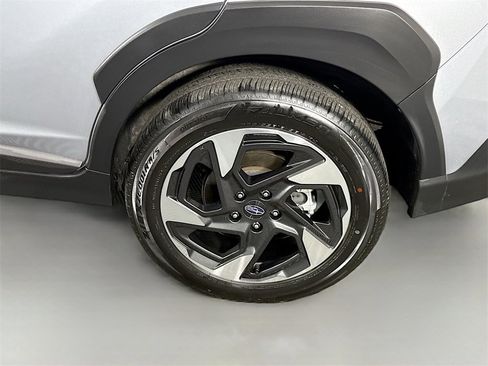 Certified 2024 Subaru Crosstrek 2.5i Limited w/ Crosstrek Mirror Package image 34