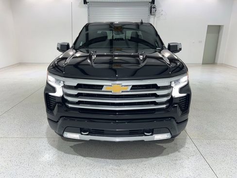 New 2026 Chevrolet Silverado 1500 High Country w/ Technology Package AWD/4WD image 8