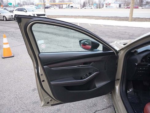 Used 2024 MAZDA MAZDA3 s image 23