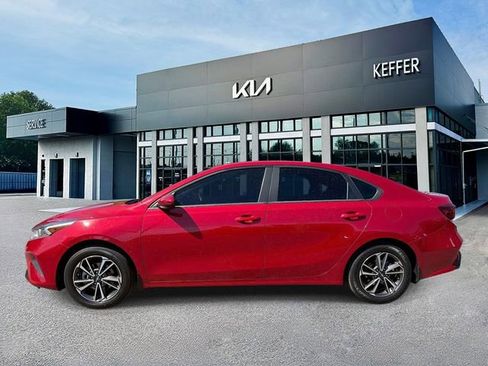 Used 2022 Kia Forte LXS image 5