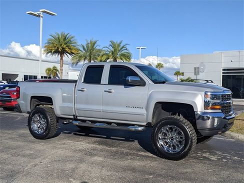 Used 2017 Chevrolet Silverado 1500 LT w/ All Star Edition image 2