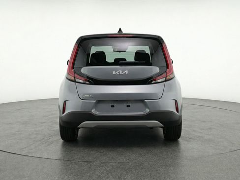 Used 2025 Kia Soul LX w/ LX Technology Package image 7