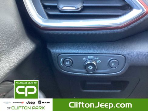 Used 2023 Chevrolet TrailBlazer RS image 19